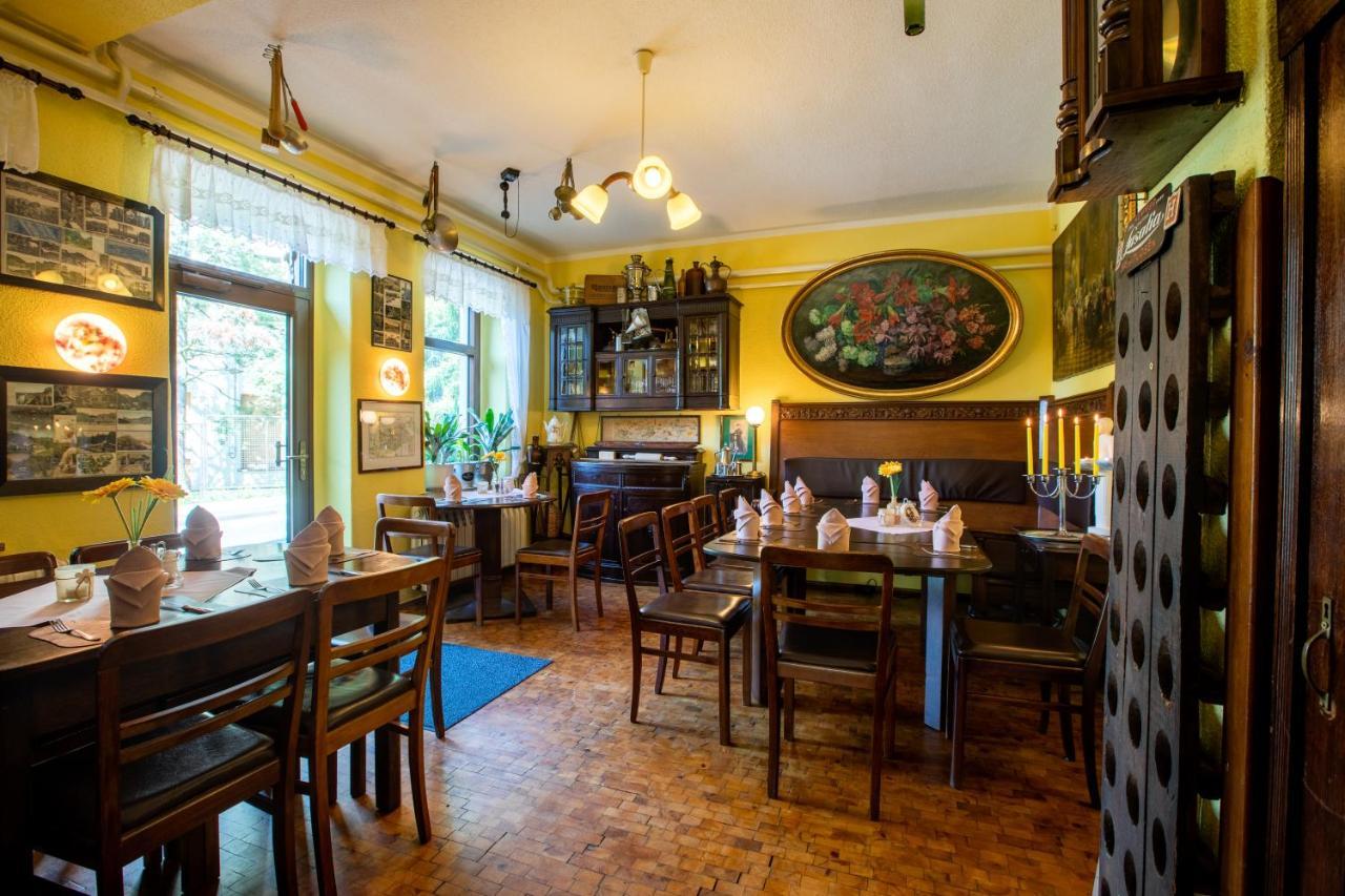 Hotel Brueckenschaenke Зебниц Экстерьер фото