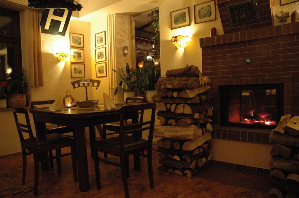 Hotel Brueckenschaenke Зебниц Экстерьер фото
